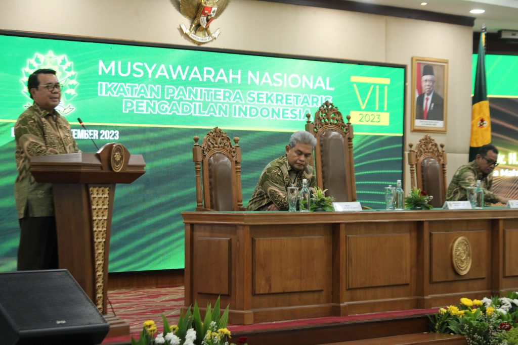 Panitera dan Sekretaris PTUN Surabaya Ikuti Munas VII IPASPI di Megamendung